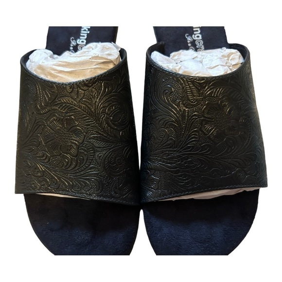 Walking Cradles Black Tooled Cath Leather Sandal - Women - Picture 3 of 13